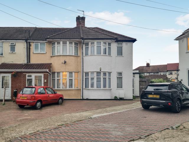 Photo of lot 25 Hart Grove, Southall, Middlesex UB1 2UW