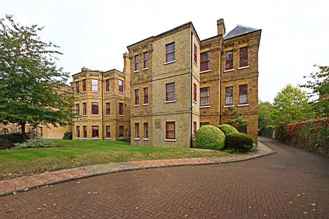 Photo of lot 1 Osterley Gardens, Southall, Middlesex UB2 4UW