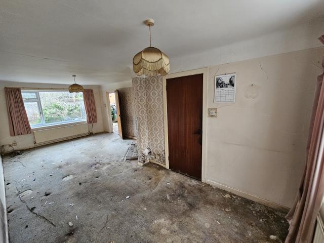 Photo of 1 Llys Enfys, Gwernymynydd, Mold, Flintshire